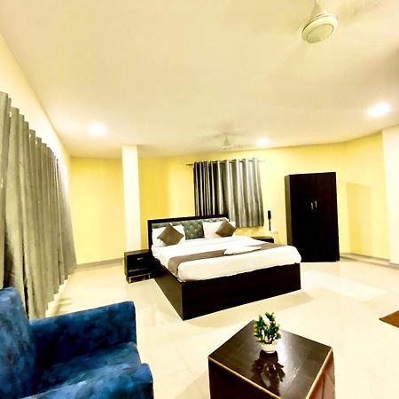 Hotel Sky Park Shamshabad Εξωτερικό φωτογραφία