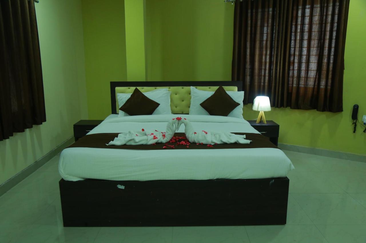 Hotel Sky Park Shamshabad Εξωτερικό φωτογραφία