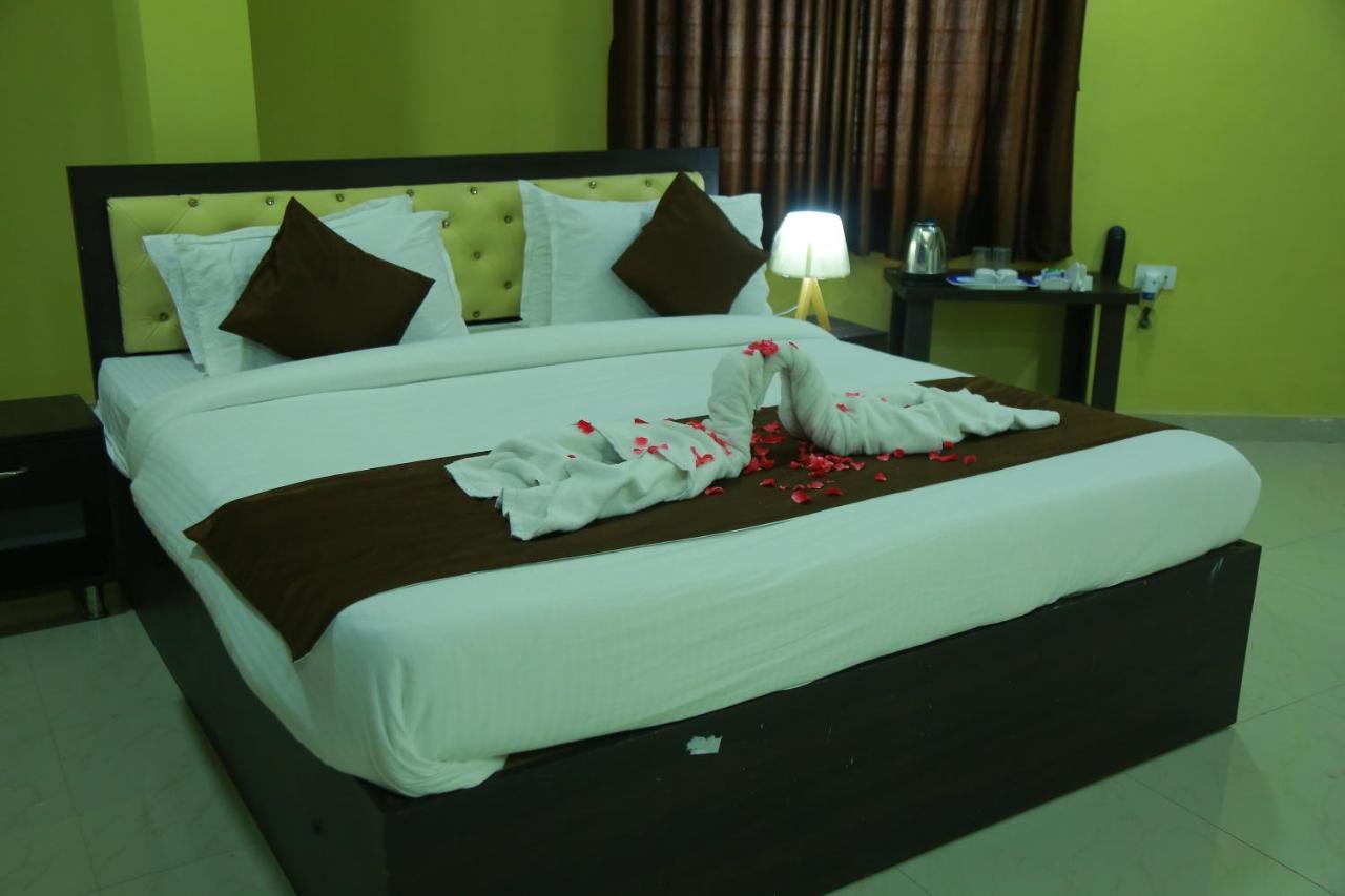 Hotel Sky Park Shamshabad Εξωτερικό φωτογραφία