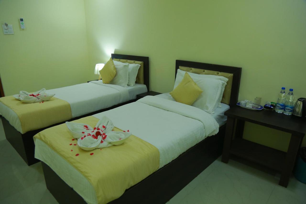 Hotel Sky Park Shamshabad Εξωτερικό φωτογραφία