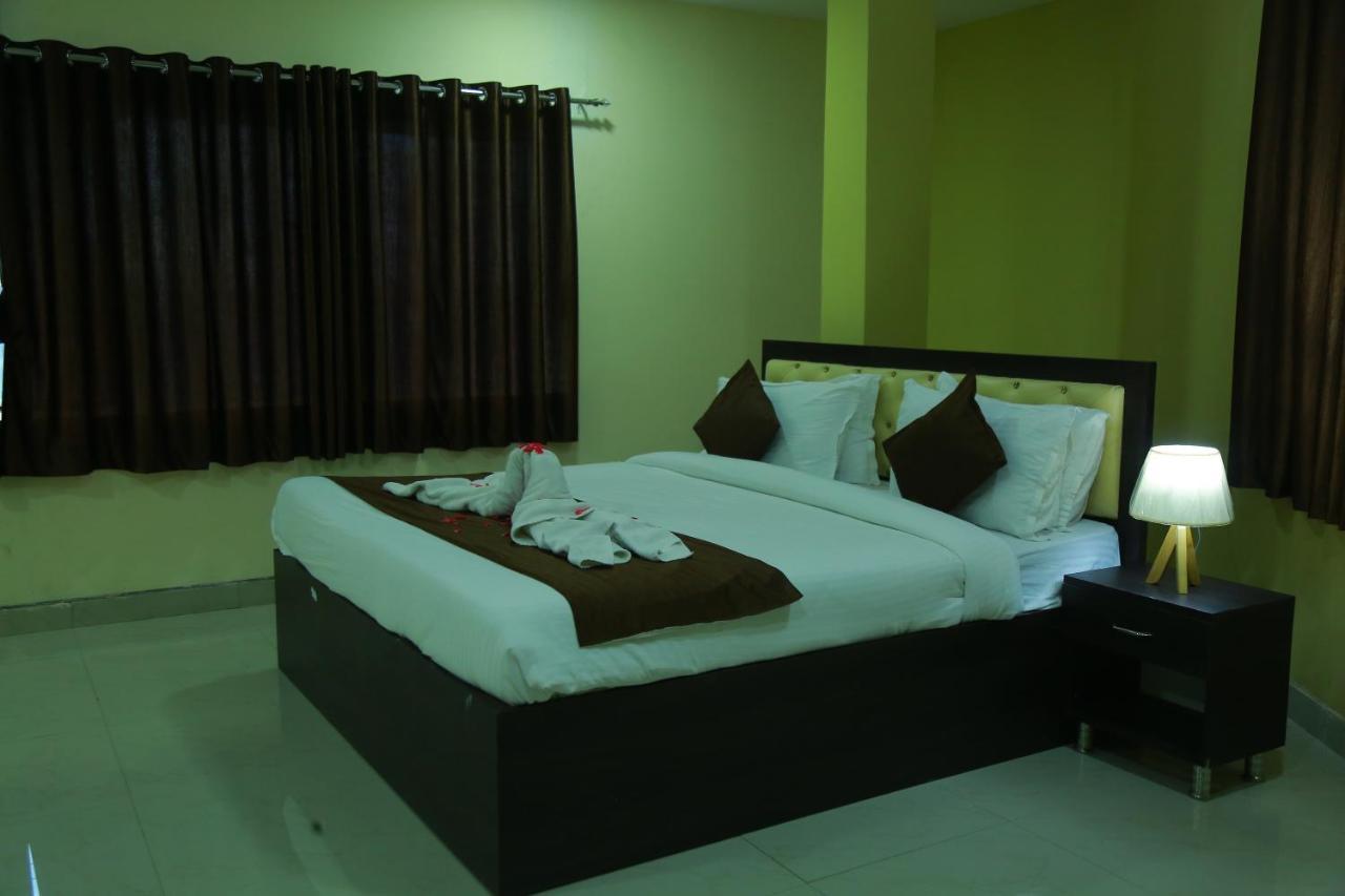 Hotel Sky Park Shamshabad Εξωτερικό φωτογραφία