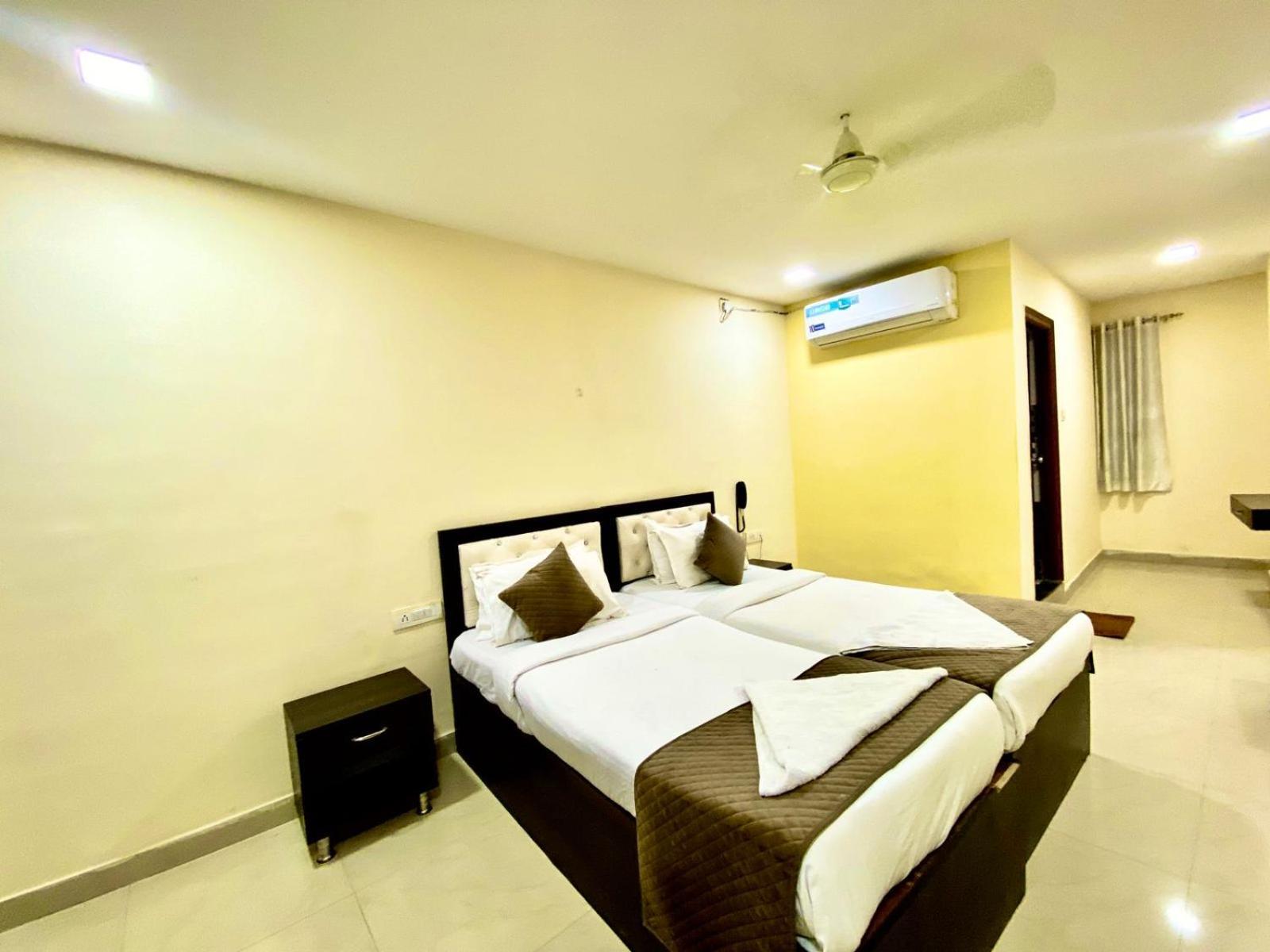 Hotel Sky Park Shamshabad Εξωτερικό φωτογραφία