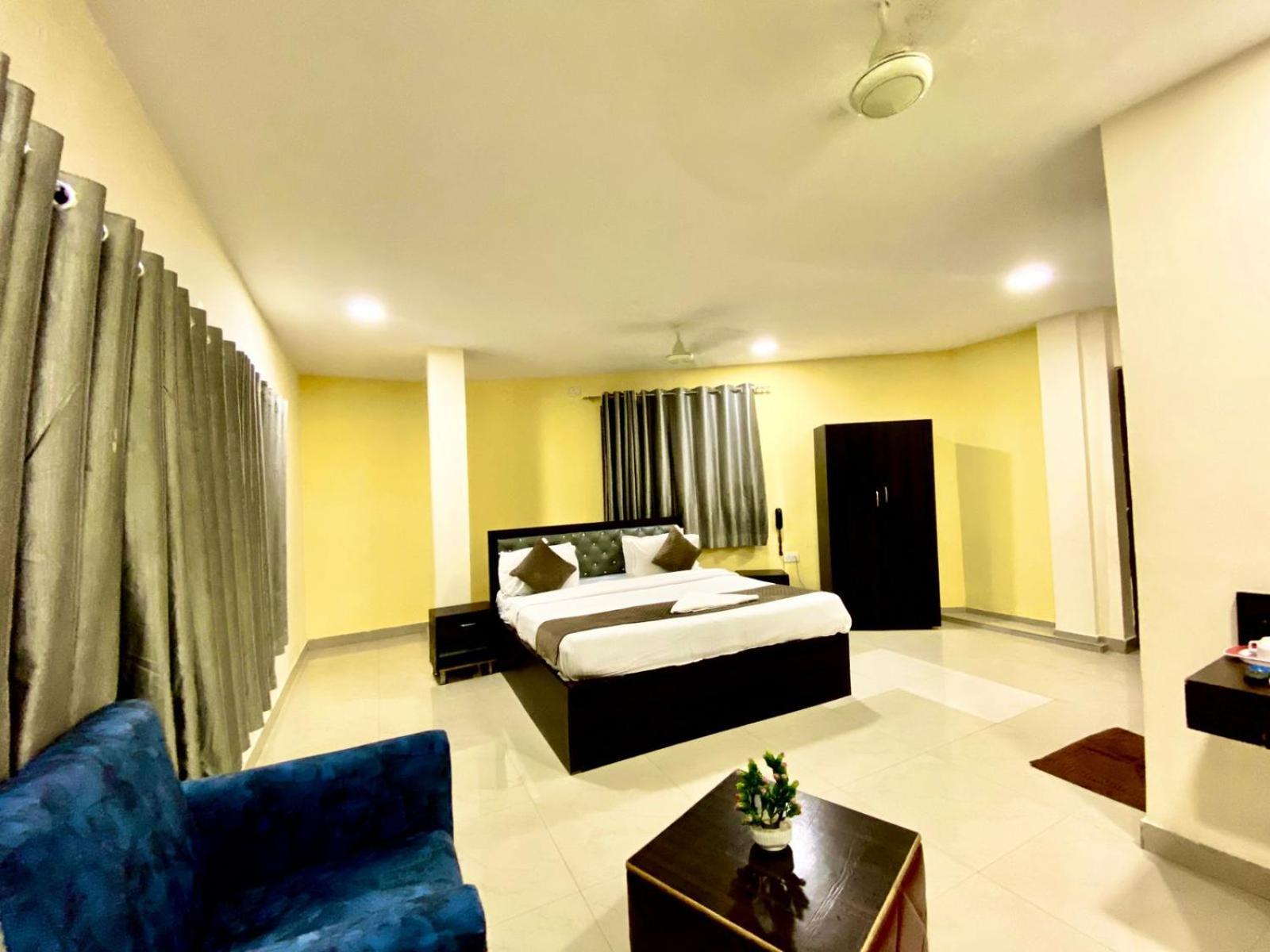 Hotel Sky Park Shamshabad Εξωτερικό φωτογραφία