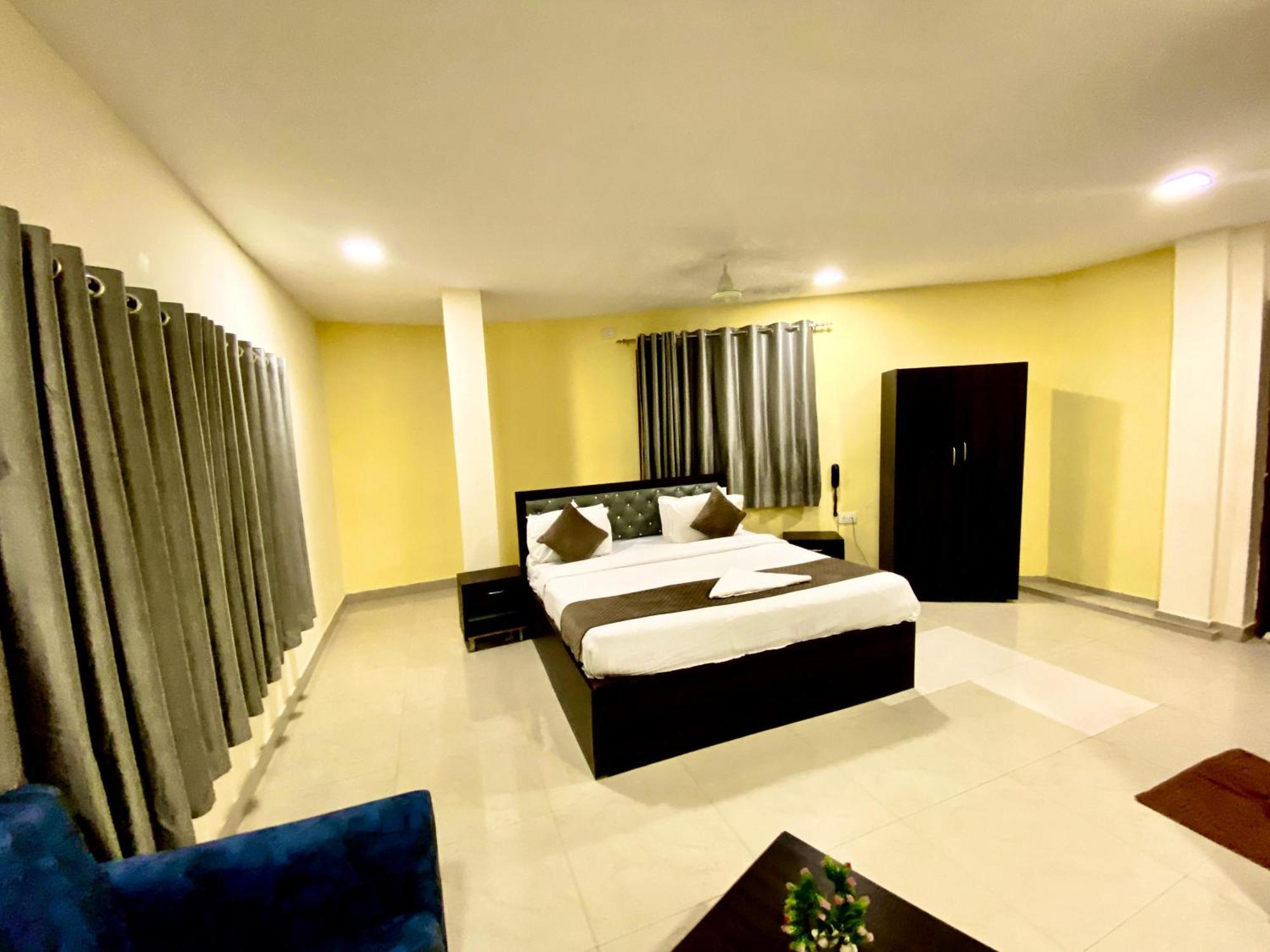 Hotel Sky Park Shamshabad Εξωτερικό φωτογραφία